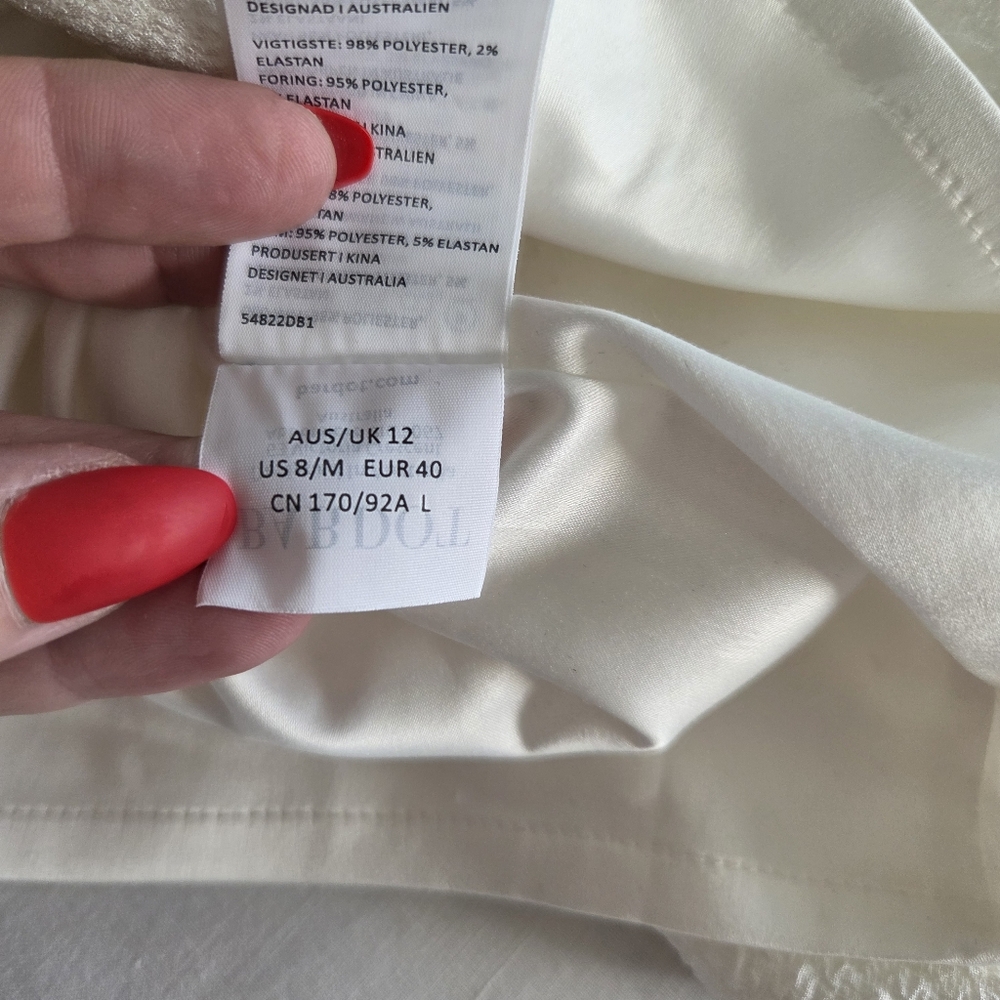 Bardot White Midi Dress with Puff Sleeves - Picture 9 of 11
